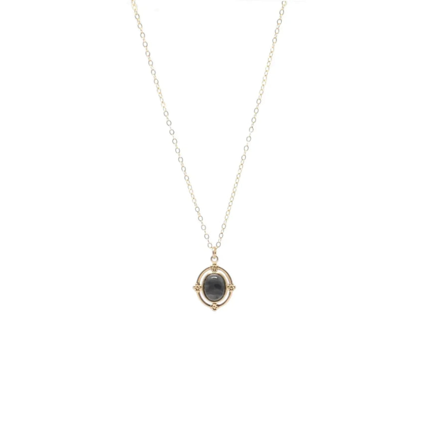 Astrophyllite Necklace Hips-sister 